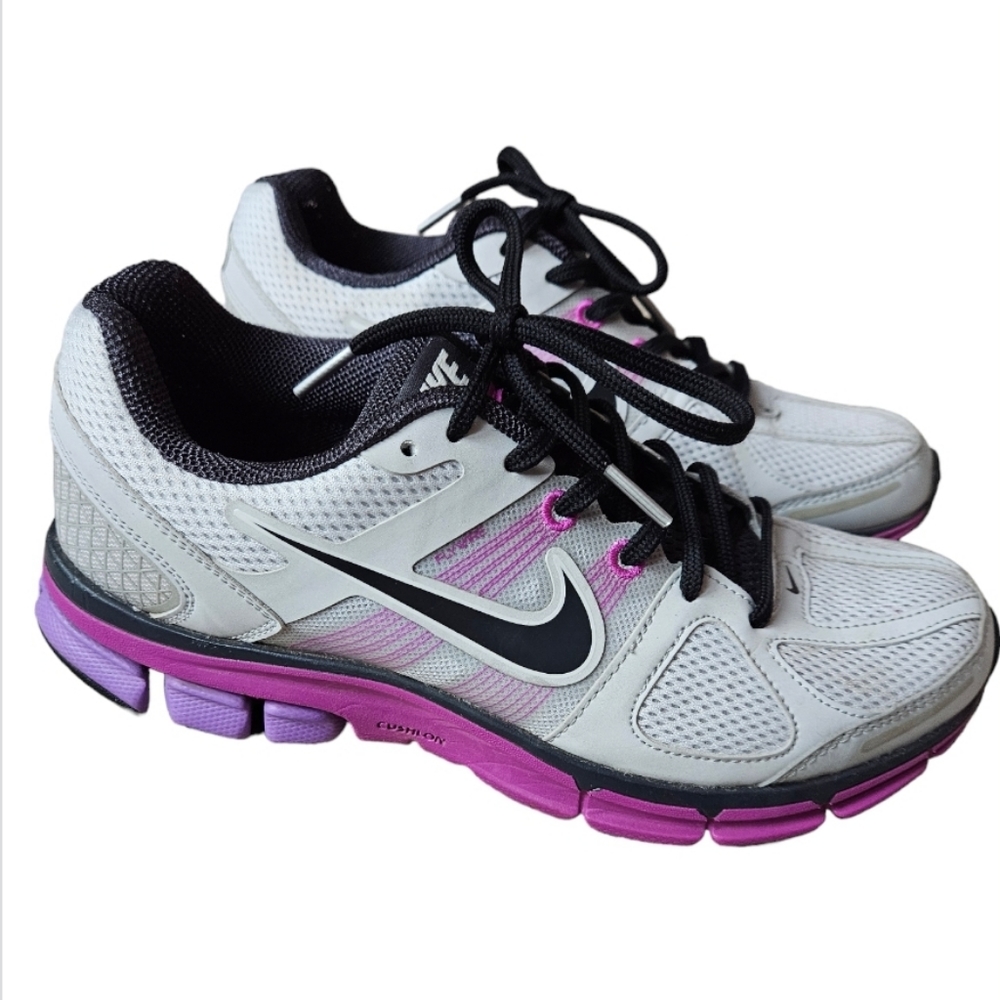 [Nike] Pegasus 28 womens running sneaker - size 8
